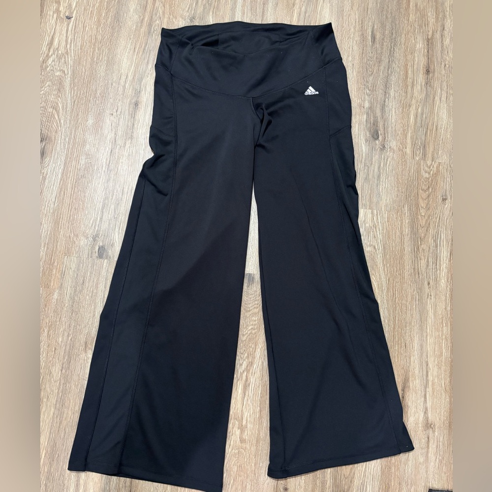 1X adidas yoga pants